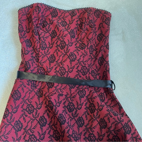 VINTAGE CHARLOTTE RUSSE FORMAL/HOLIDAY DRESS✨ - Picture 4 of 10